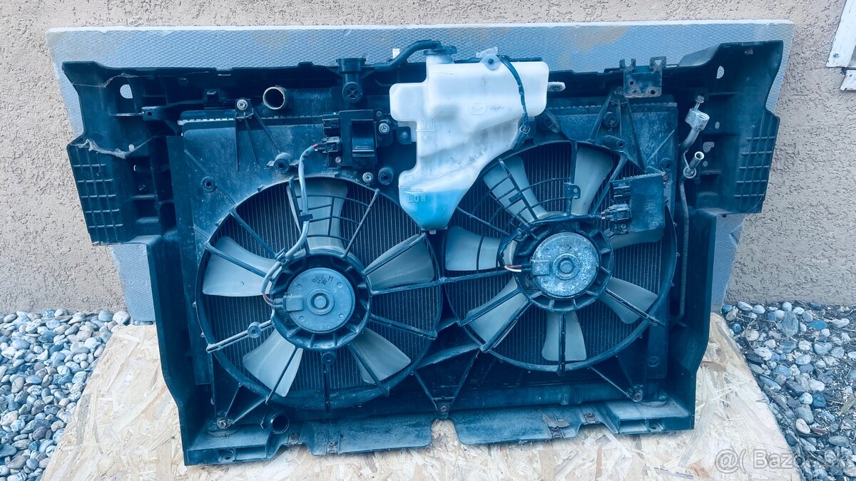 MAZDA - náhradné diely - 3