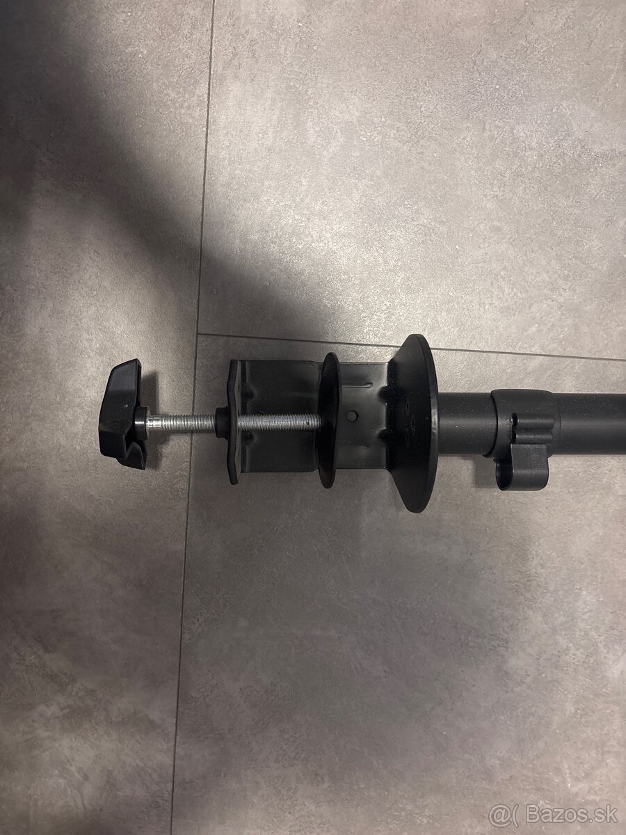 Predam držiak na monitory - 3