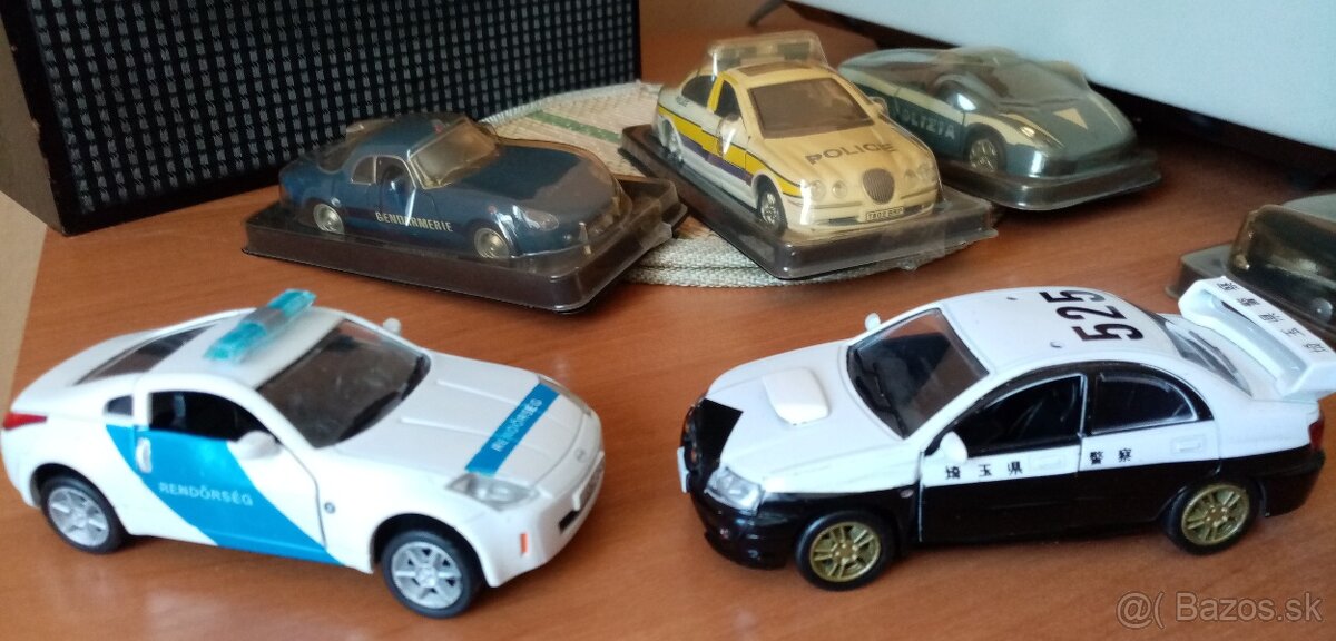 Modely policajných áut 1:43 AMERcom colection - 3