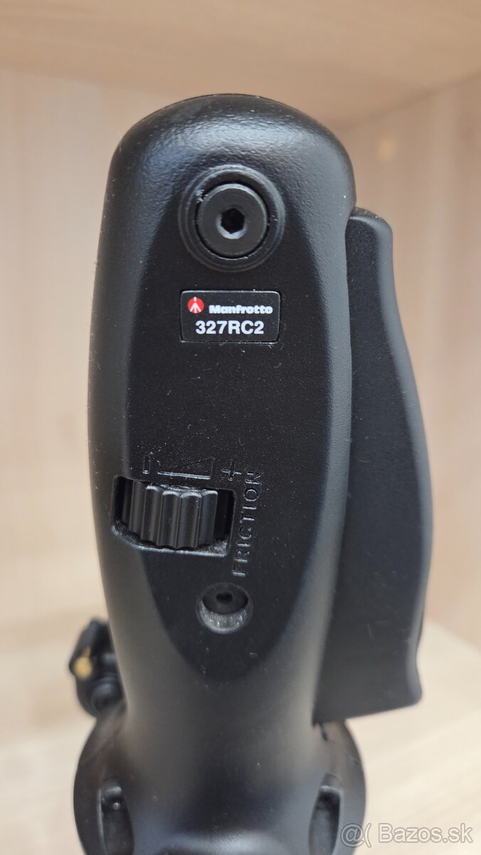 Manfrotto 327RC2 Guľová hlava s "action grip" - 3