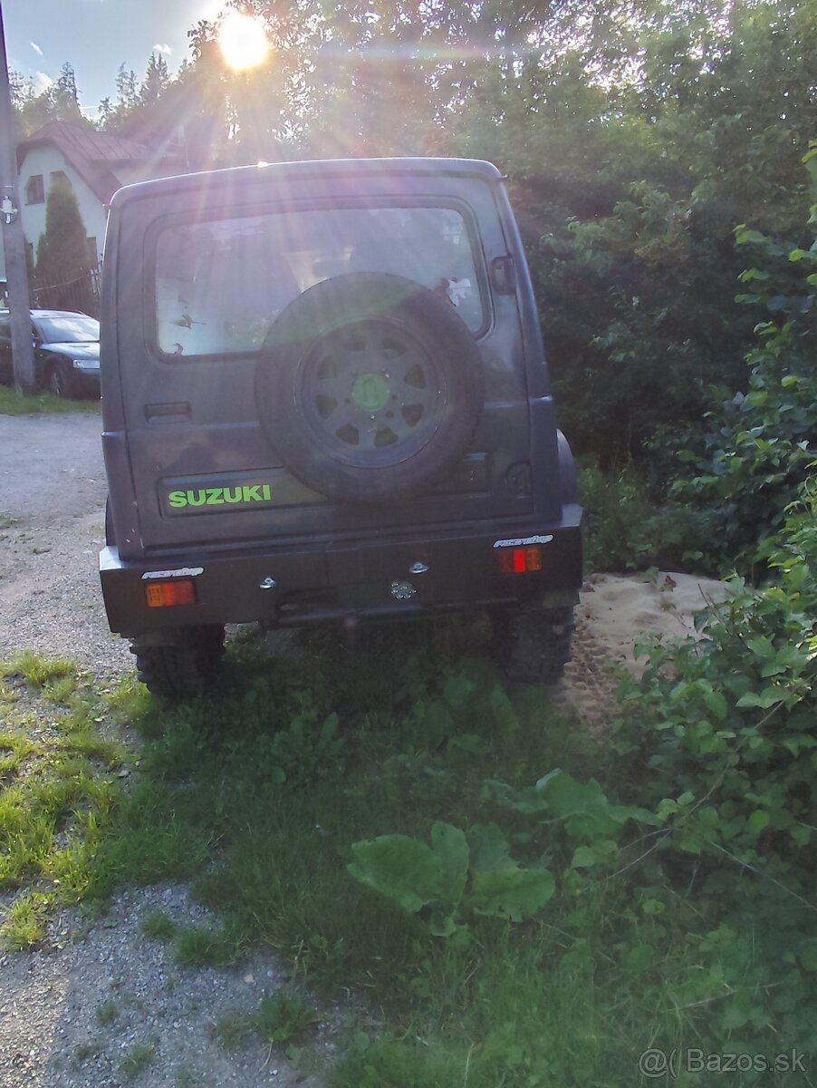 Suzuki Samurai - 3