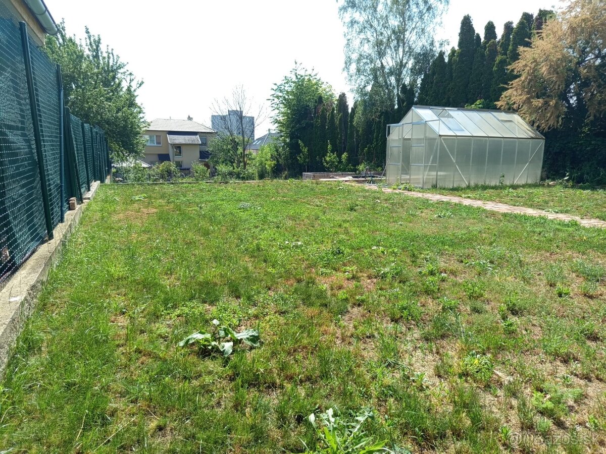 🏡🌿 STAVEBNÝ POZEMOK NA PREDAJ – CENTRUM OBCE LEVICE 🌿🏡 - 3
