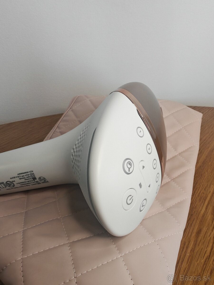 IPL depilátor Philips Lumea IPL 9900 Series SenseIQ BRI973/0 - 3