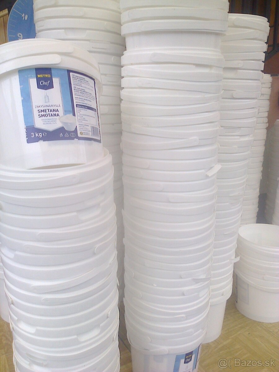 Dvere , pokladničky, TV, kreslo... - 3