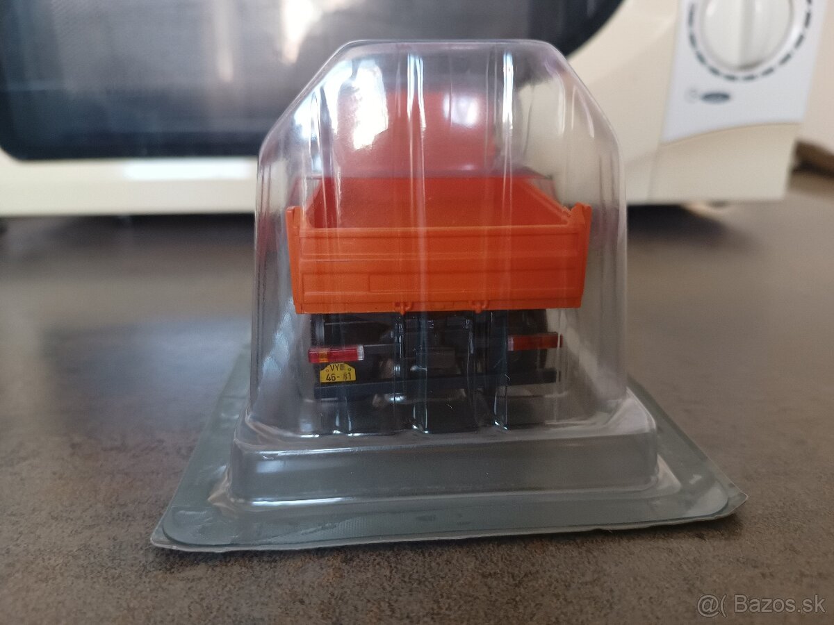 1:43 Škoda 400 Fox - 3