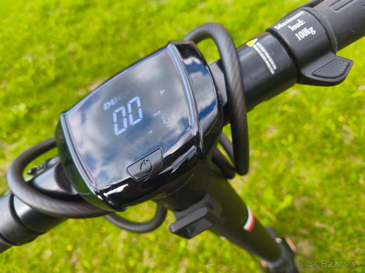 Kolobežka Ducati Pro III - 3