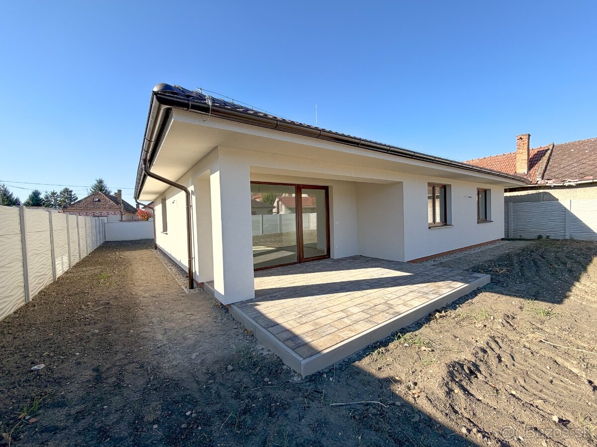 Moderný 4-izbový rodinný dom s garážou na predaj - 3