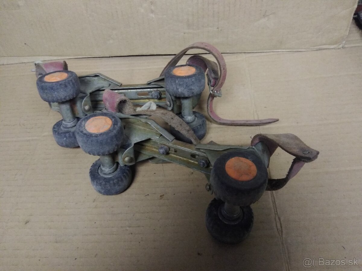 Retro Mikrofón značky Tesla. - 3