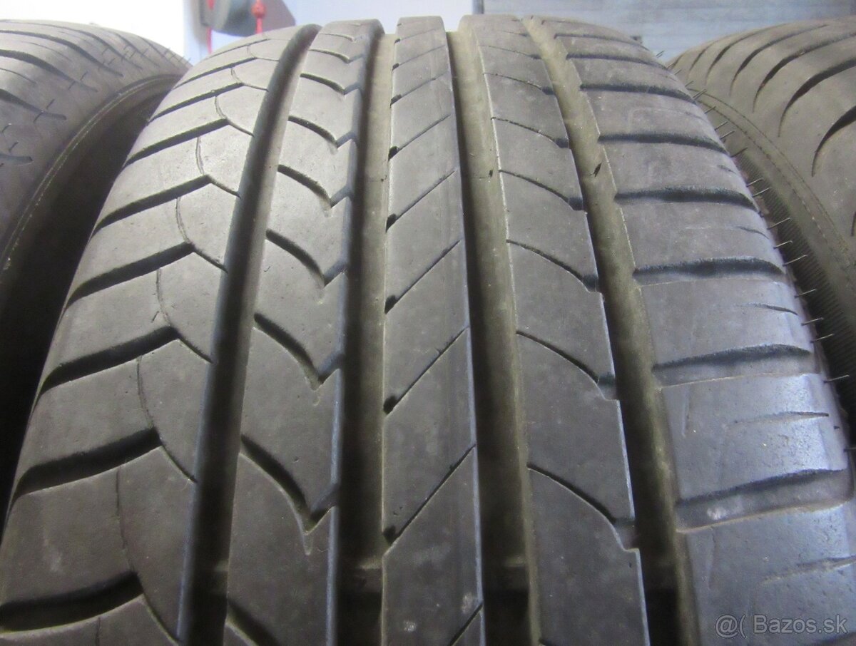 R16 letná sada ŠKODA KAROQ rozteč 5x112 215/60R16 GOODYEAR - 3