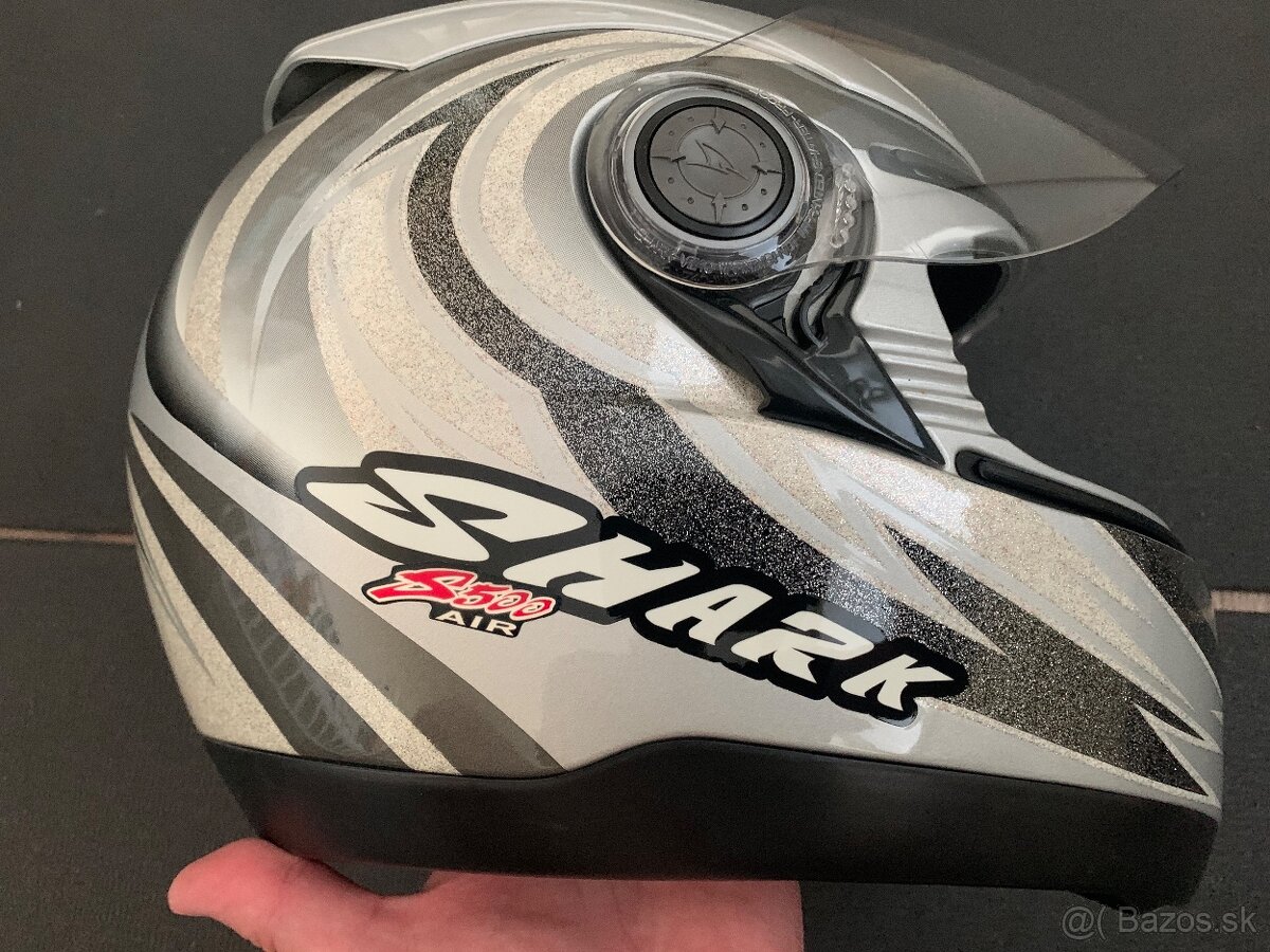 predam prilbu shark - 3