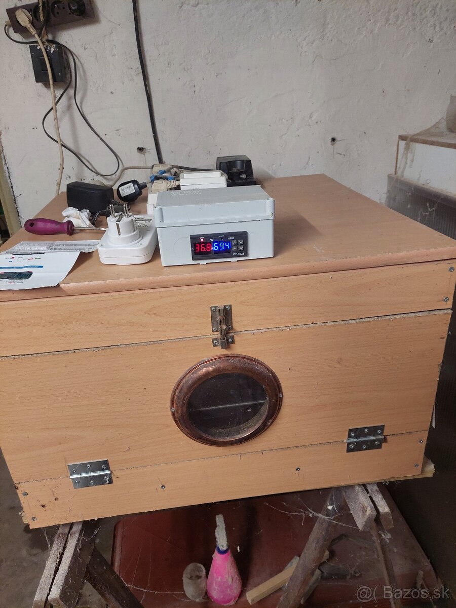 Predám 2 liahne doma robene - 3