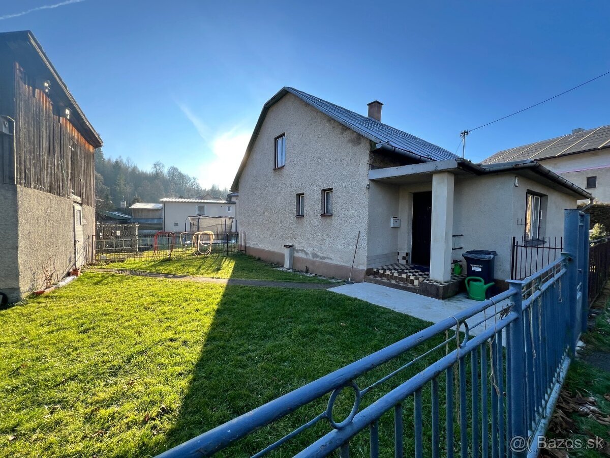 Predám starší rodinný dom s pozemkom 934m2 - 3