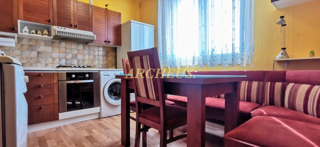 3 IZBOVÝ BYT S BALKÓNOM A ŠPAJZOU, TERNAVSKÁ UL., TREBIŠOV - 3