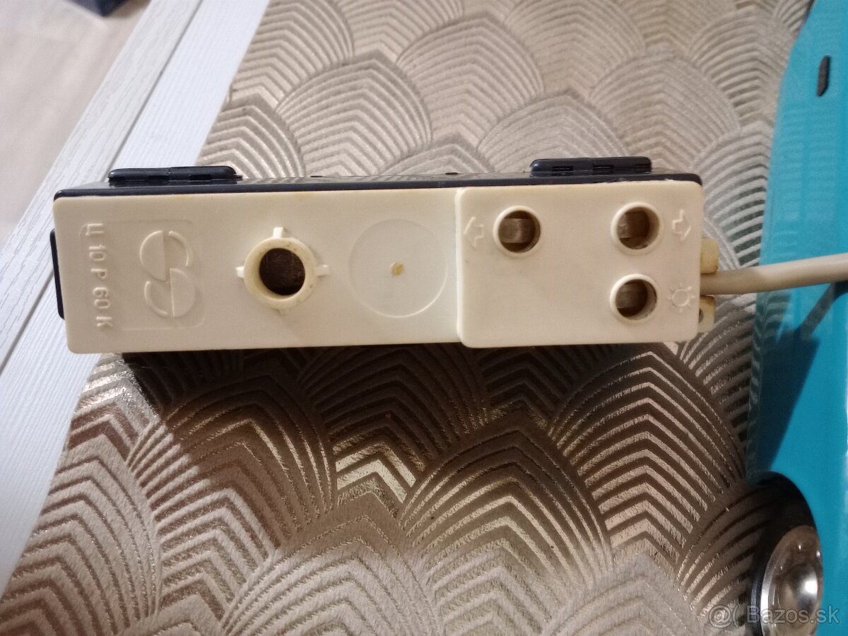 Plech auto.zberatelsky kúsok. - 3