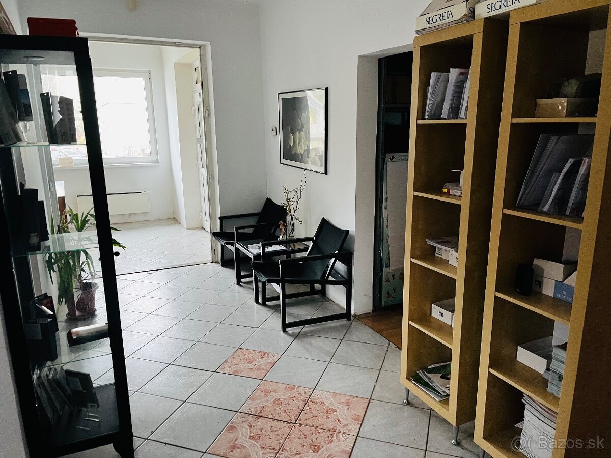 POLYFUNKČNÝ OBJEKT, 692m2, VT - 3