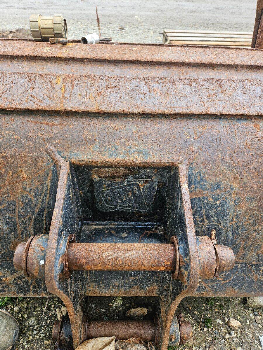 Predám lyžice na JCB - 3