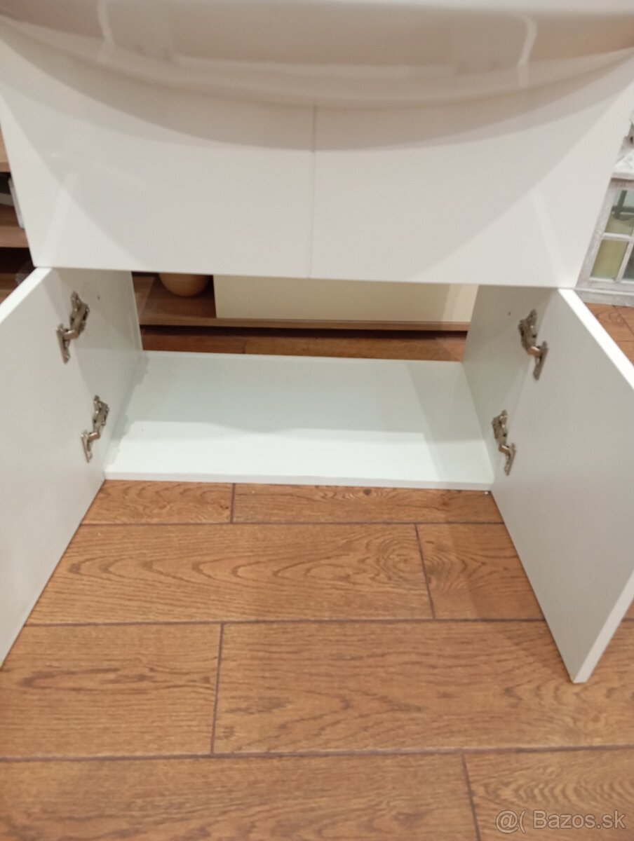 Predám kúpeľňový nábytok - 3