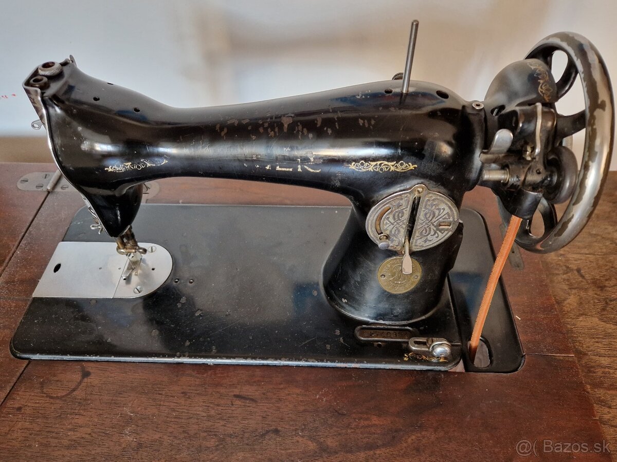 Šijací stolík - 3