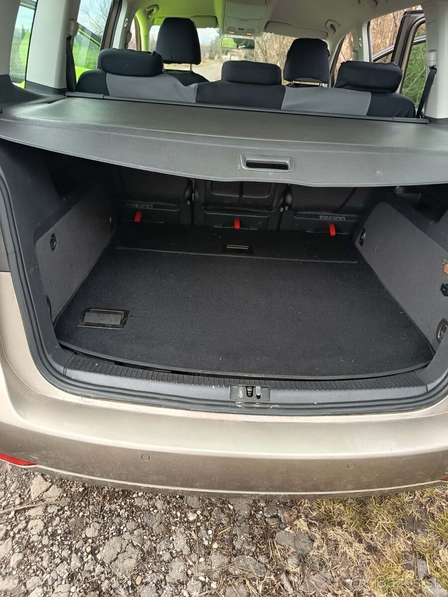 Predam VW Touran 1.6 TDI - 3