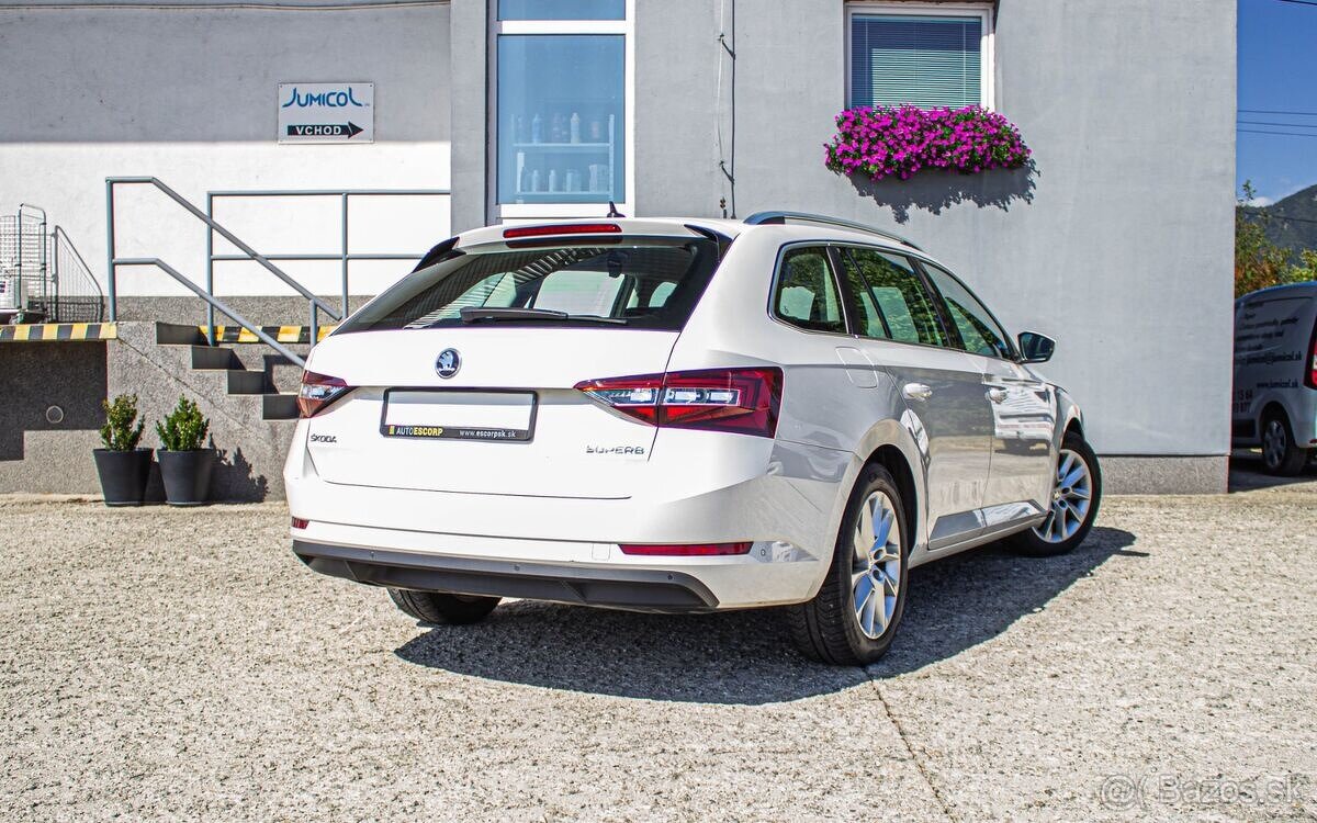 Škoda Superb Combi 1.6 TDI Ambition - 3