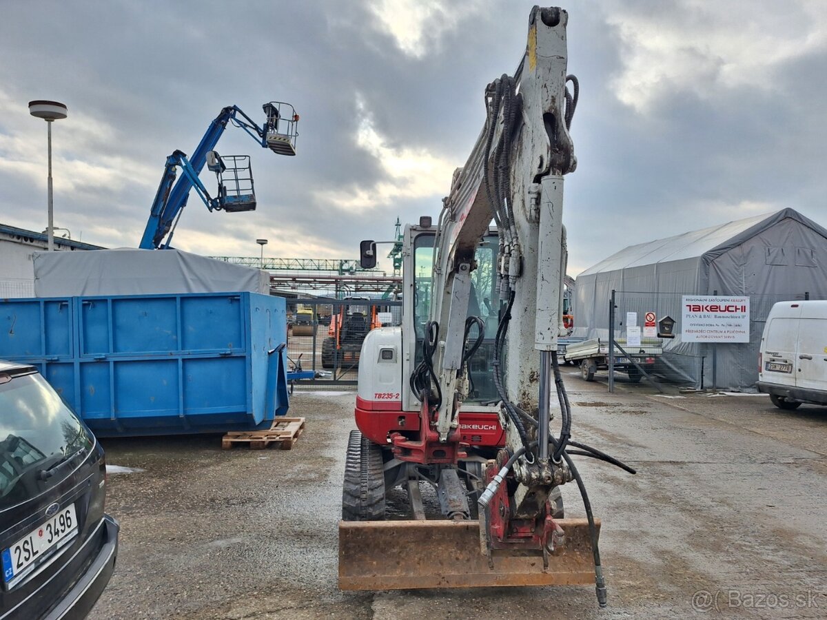 TAKEUCHI TB 235-2 - 3