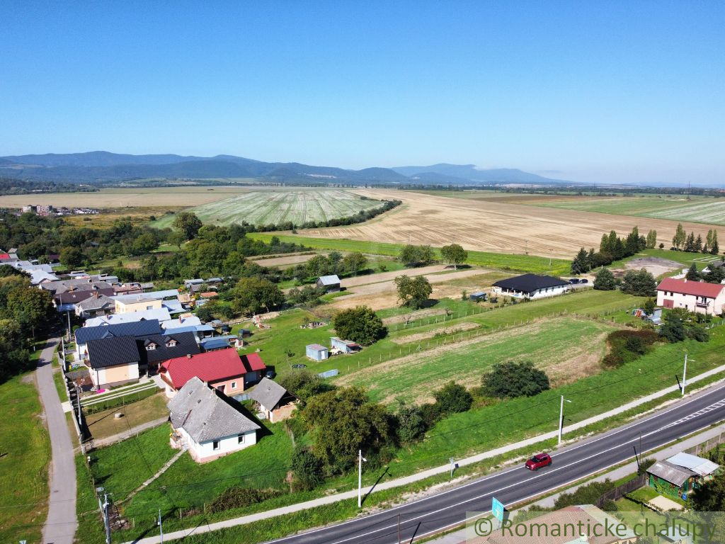 Mimoriadne veľký 55-árový pozemok so starším domom pri Vra - 3