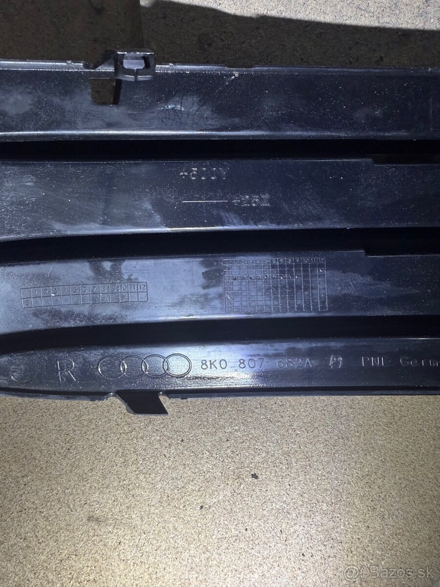 Audi A4 B8 8K0 807 682A - 3