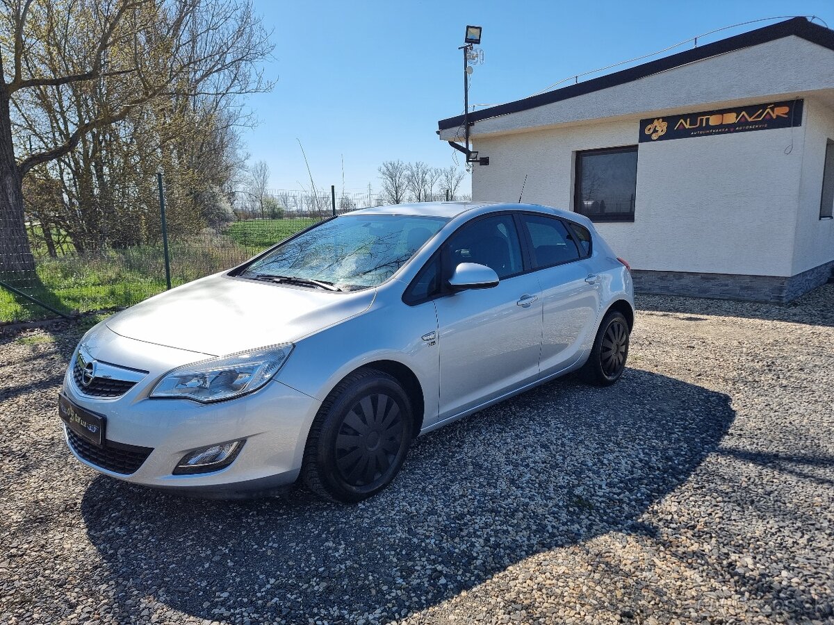 Opel Astra 1.4 - 3