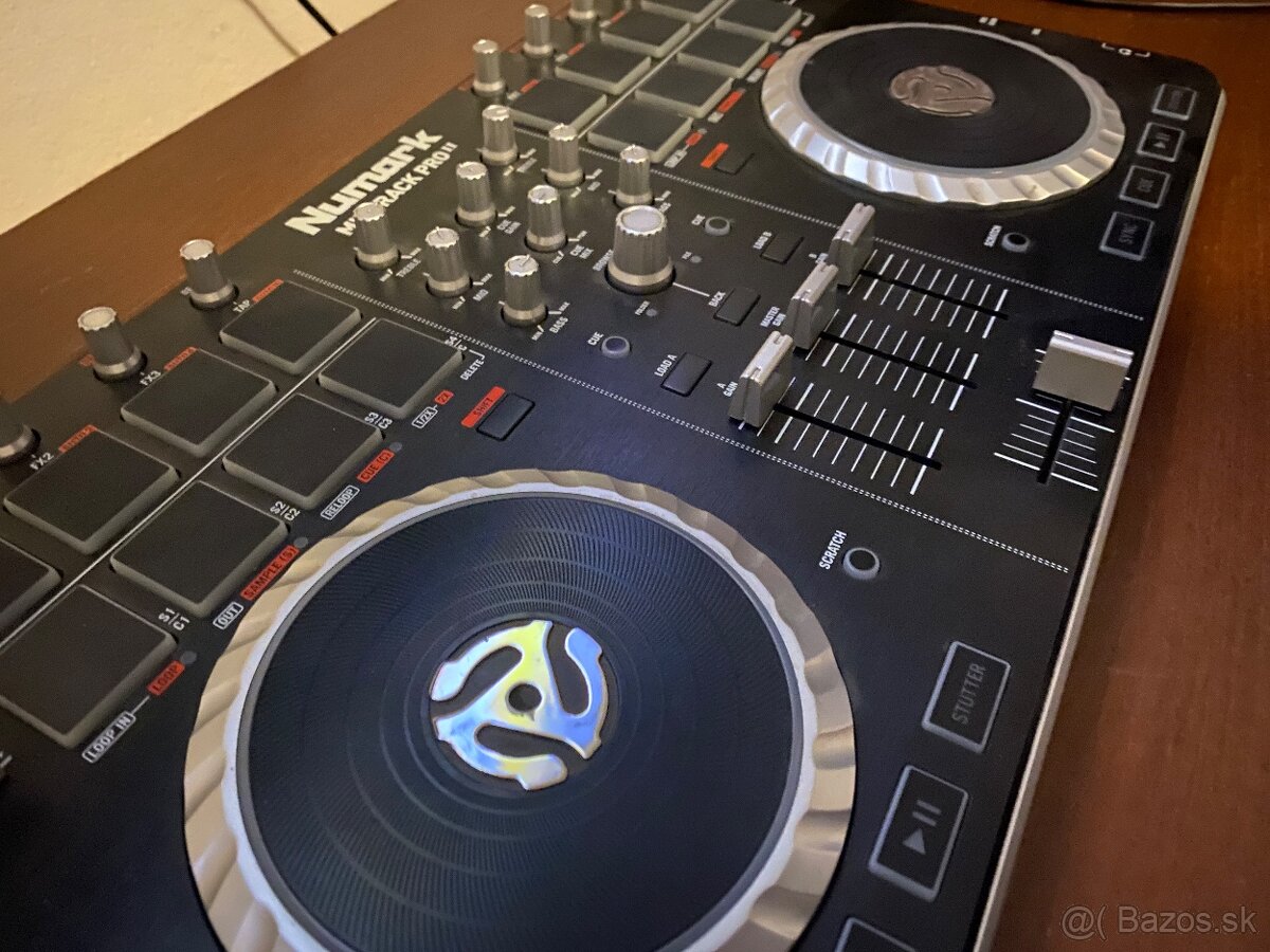 Numark MIXTRACK PRO II - 3