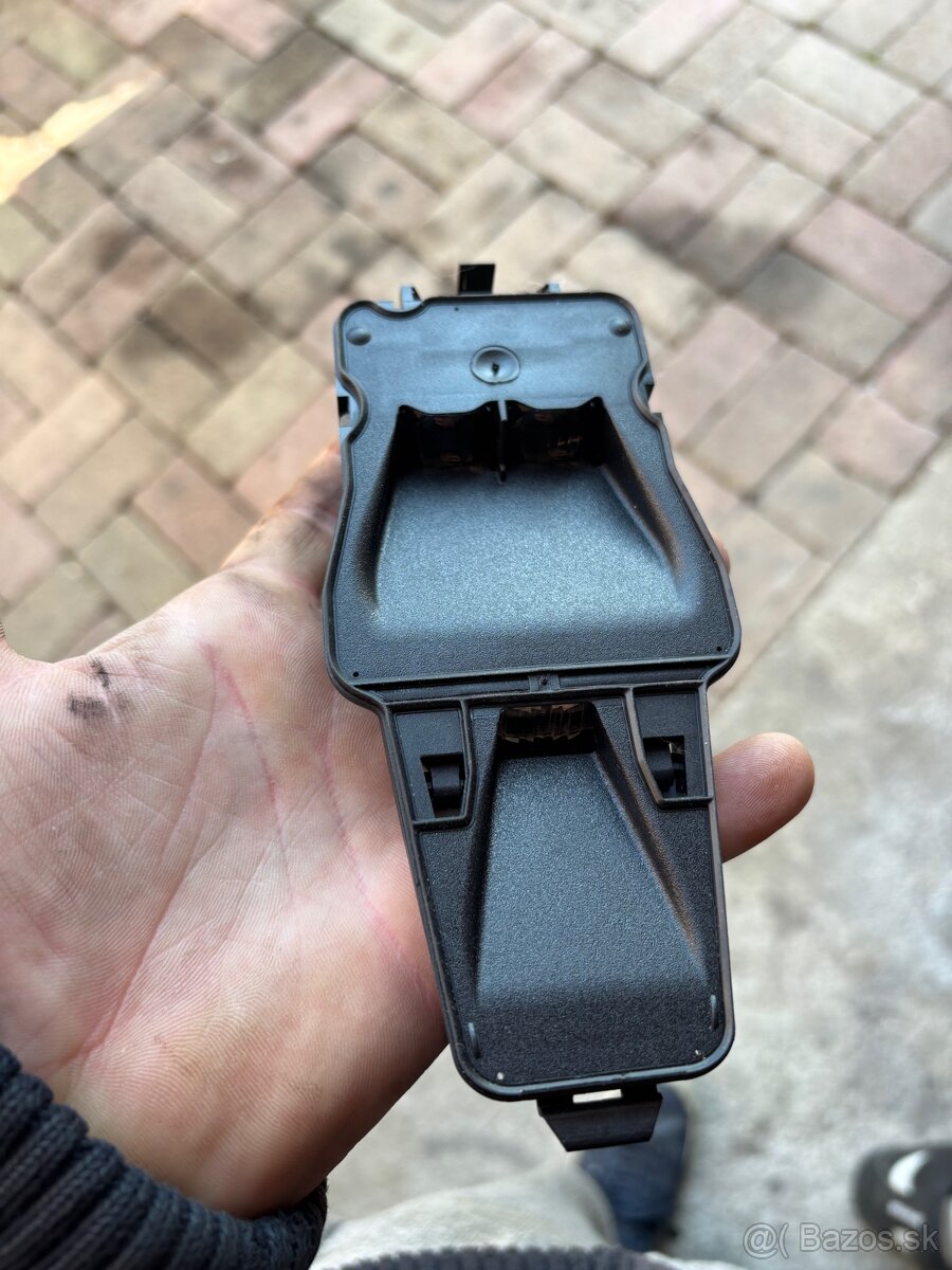 Svetelný a dažďový senzor Volvo v60 - 3