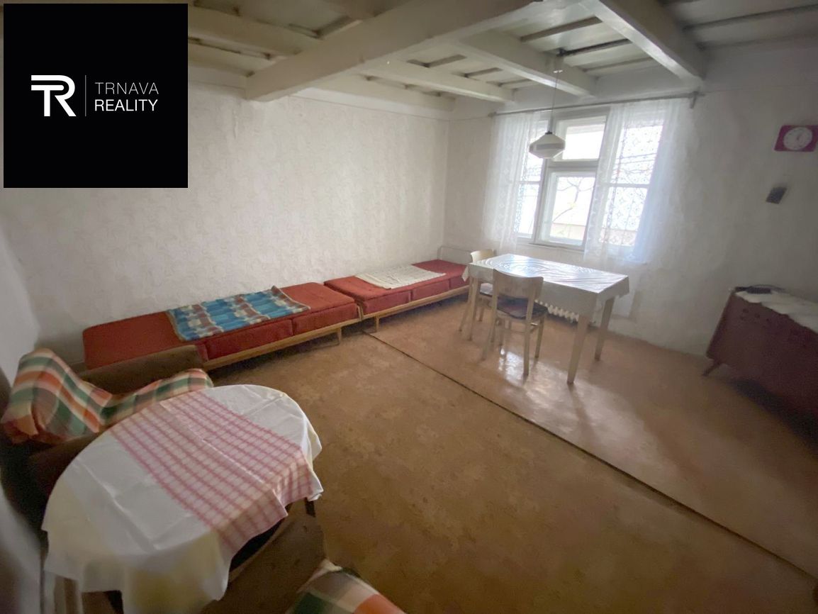 Starší rodinný dom, pozemok o výmere 945 m2, Jaslovské Bohun - 3