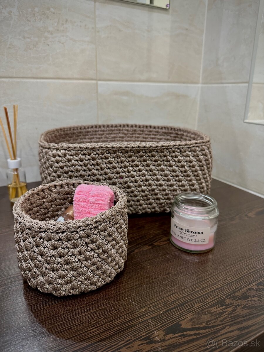 Ručne robené háčkované košíky s dreveným dnom - 3