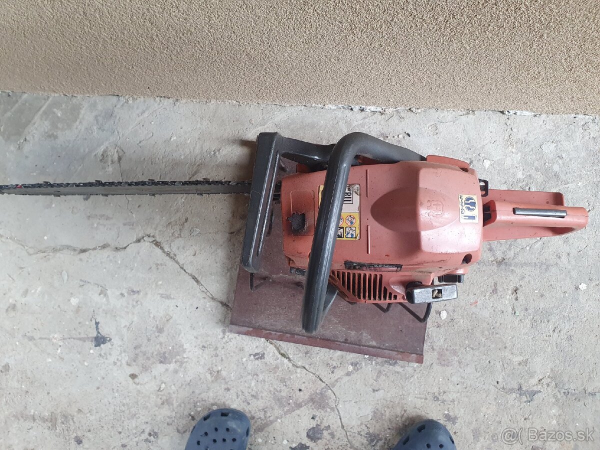 Motorová píla Husqvarna 137 - 3