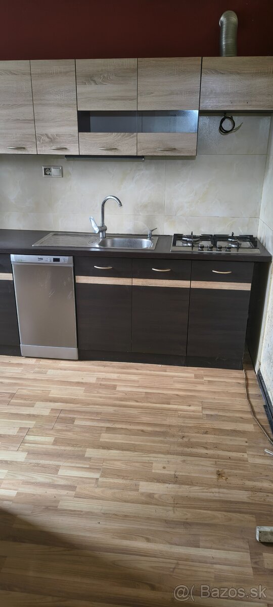 Kuchynská linka - 3