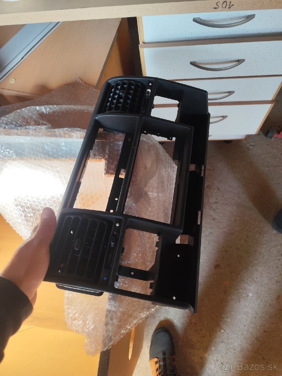 Rámik palubnej dosky Discovery 2 - 3