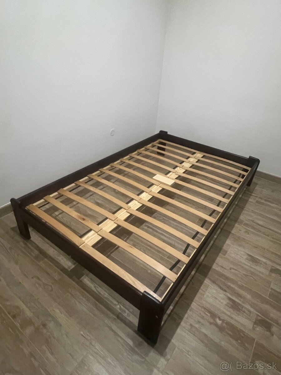 Skriň a rám postele s roštom - 3