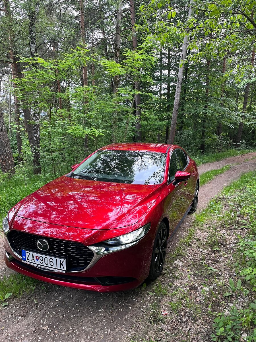 Mazda 3 sedan G122 plus - safety , sound, style - 3