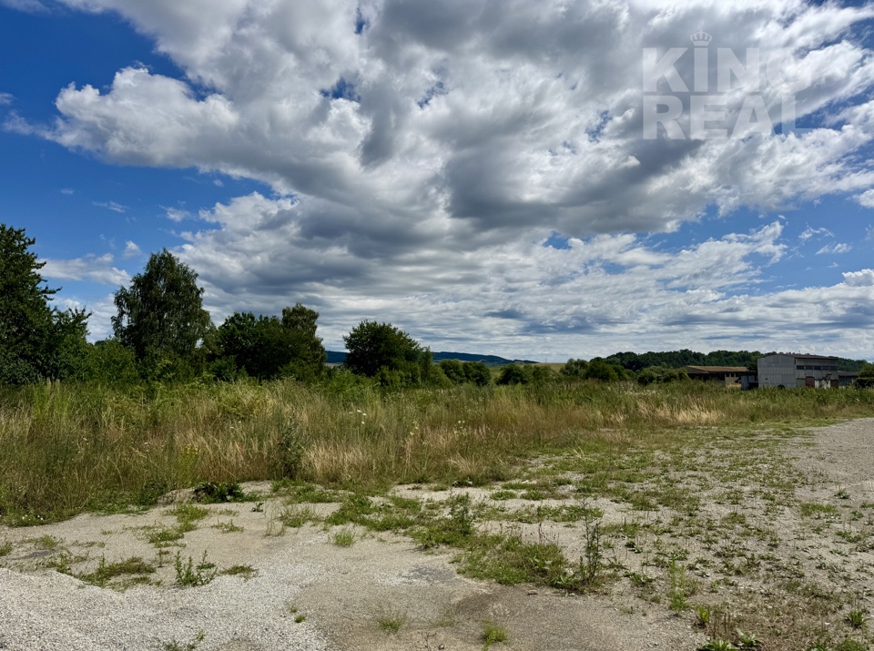 Pozemok v Záhradnom na predaj - strategická lokalita - 3