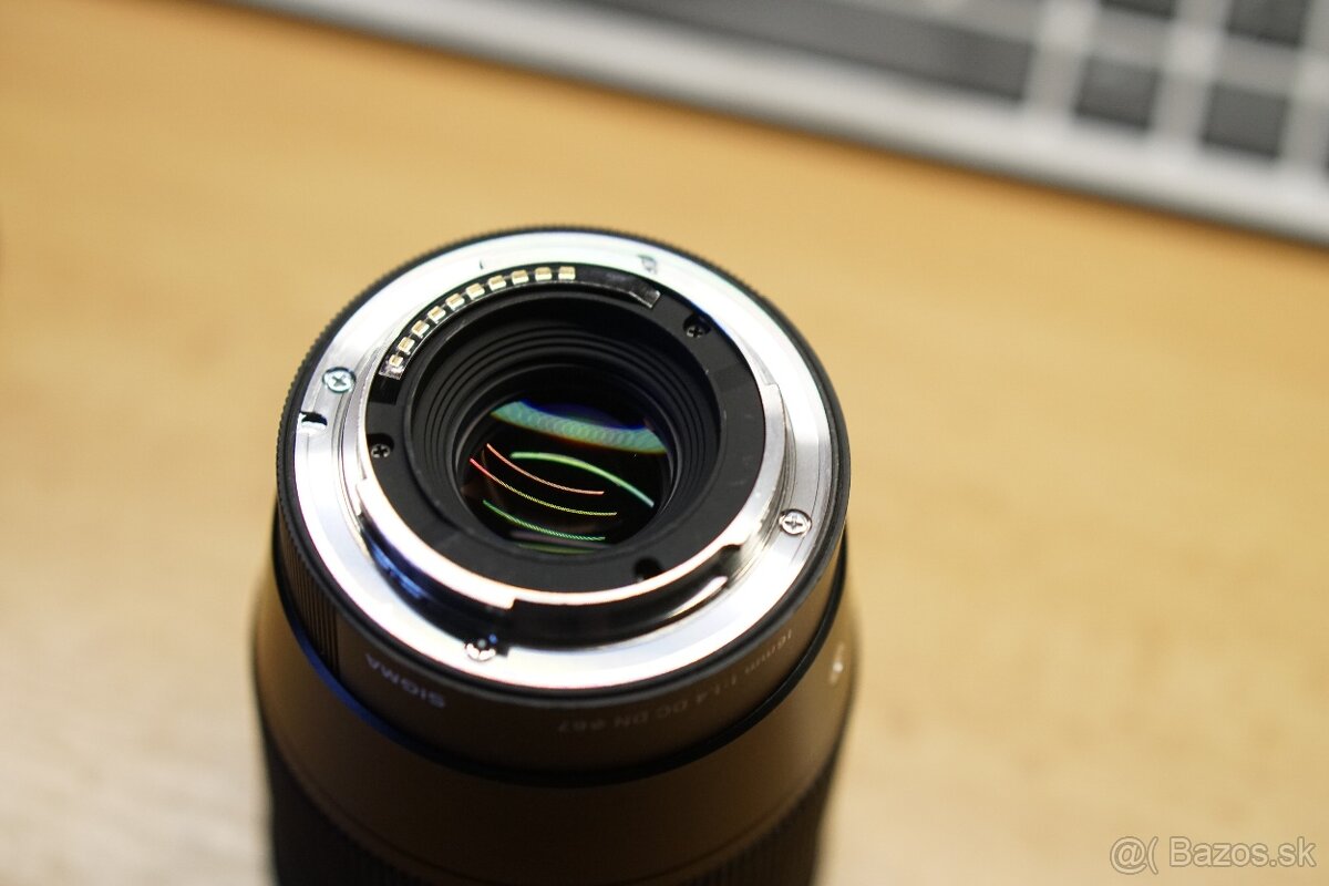 SIGMA 16mm f/1,4 DC DN Contemporary (Sony E) - 3