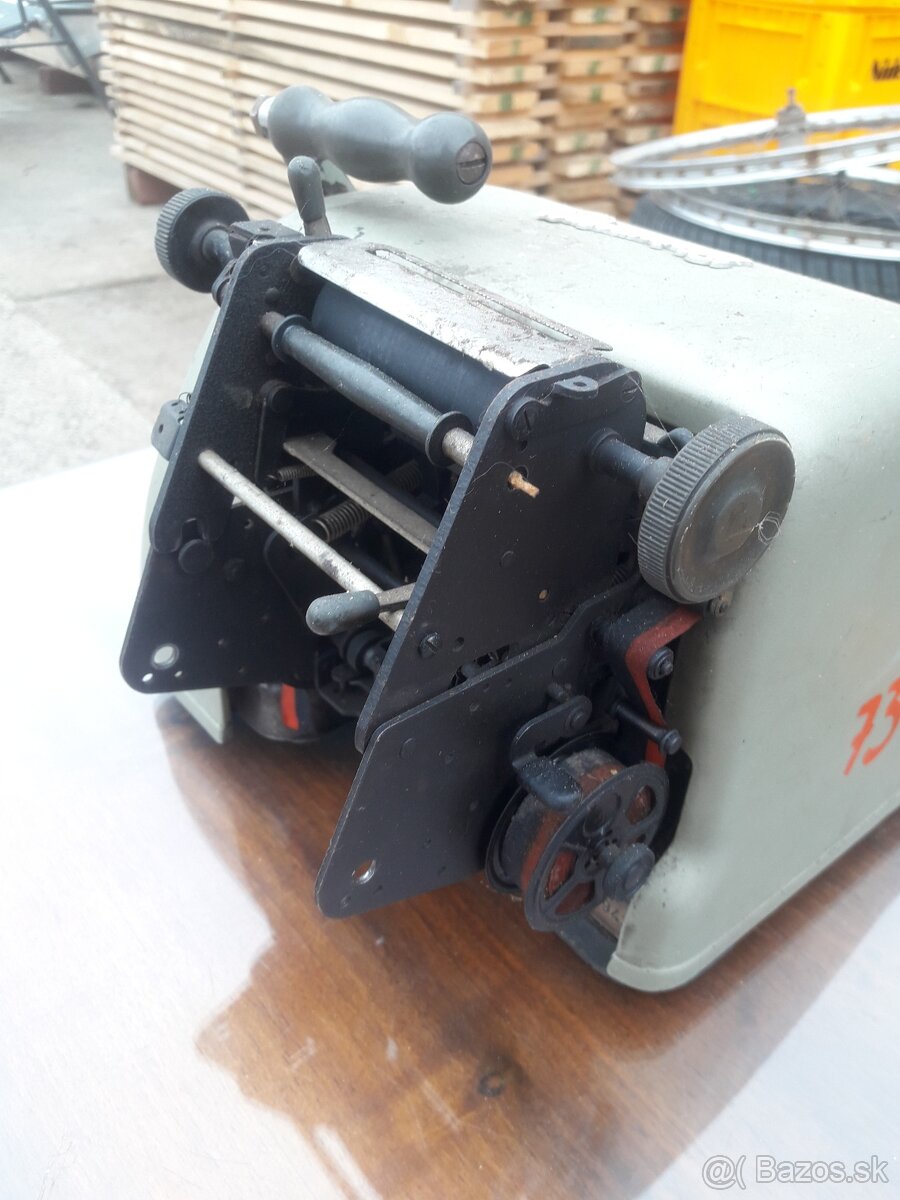 Predám mechanickú kalkulačku - 3