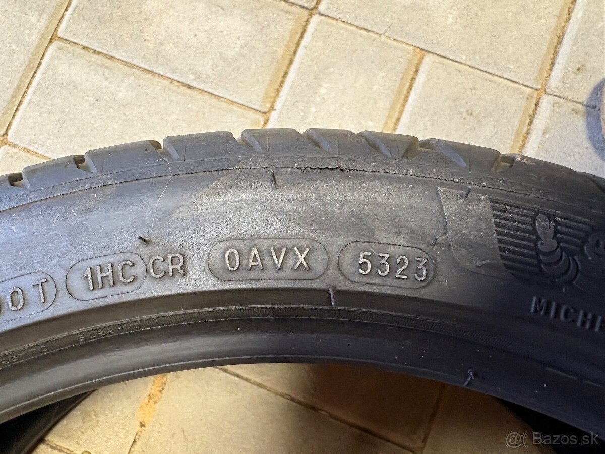 Predám letné gumy 225/40R18 - 3