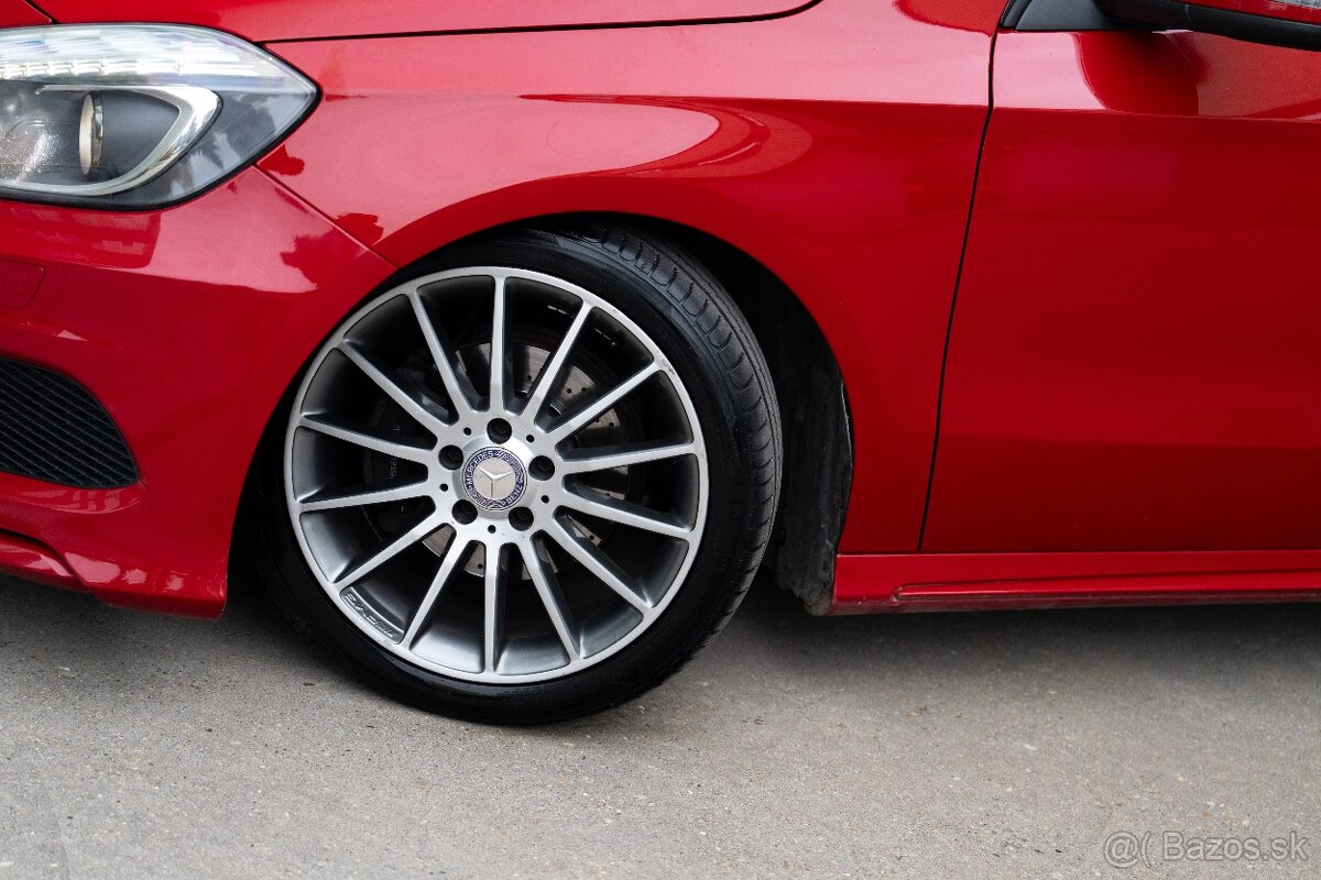 Mercedes-Benz A200 AMG-line - 3