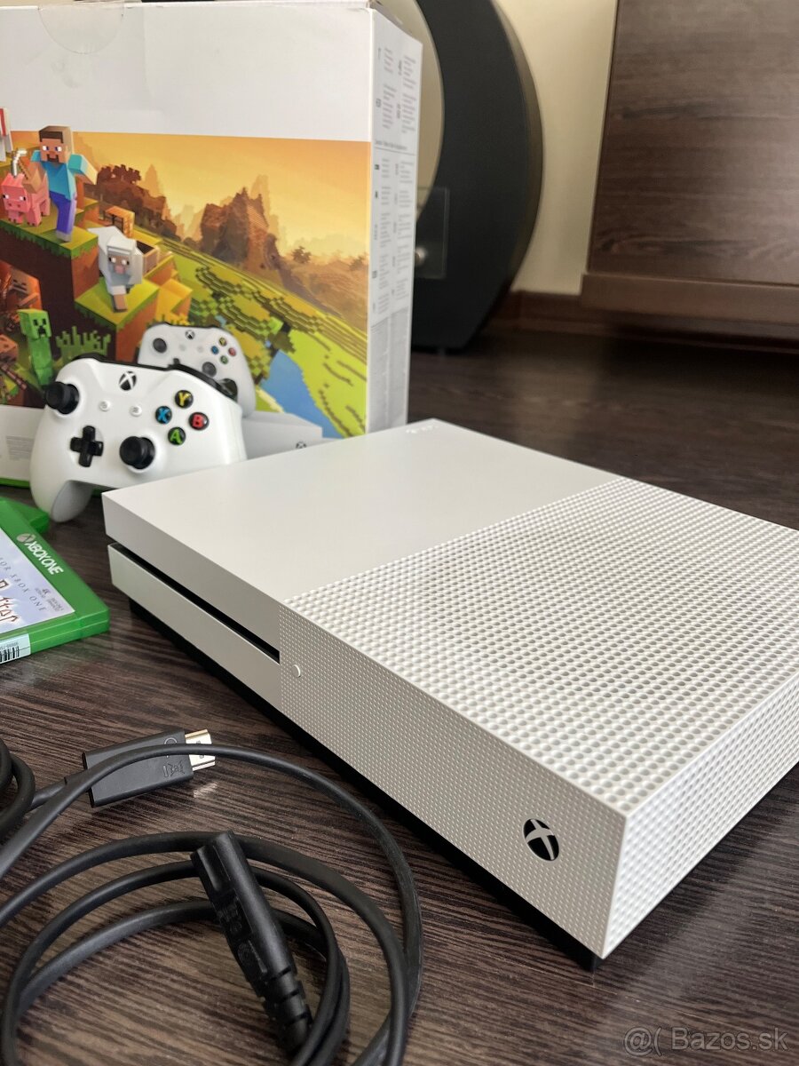 Xbox One S 1TB - 3