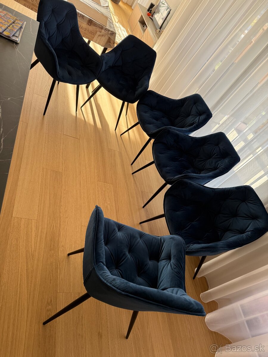Na predaj modré čalúnené stoličky - 3