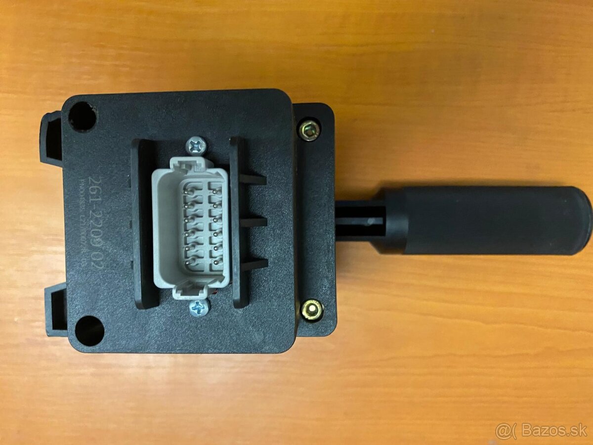 Prepínač smeru jazdy Caterpillar - 3