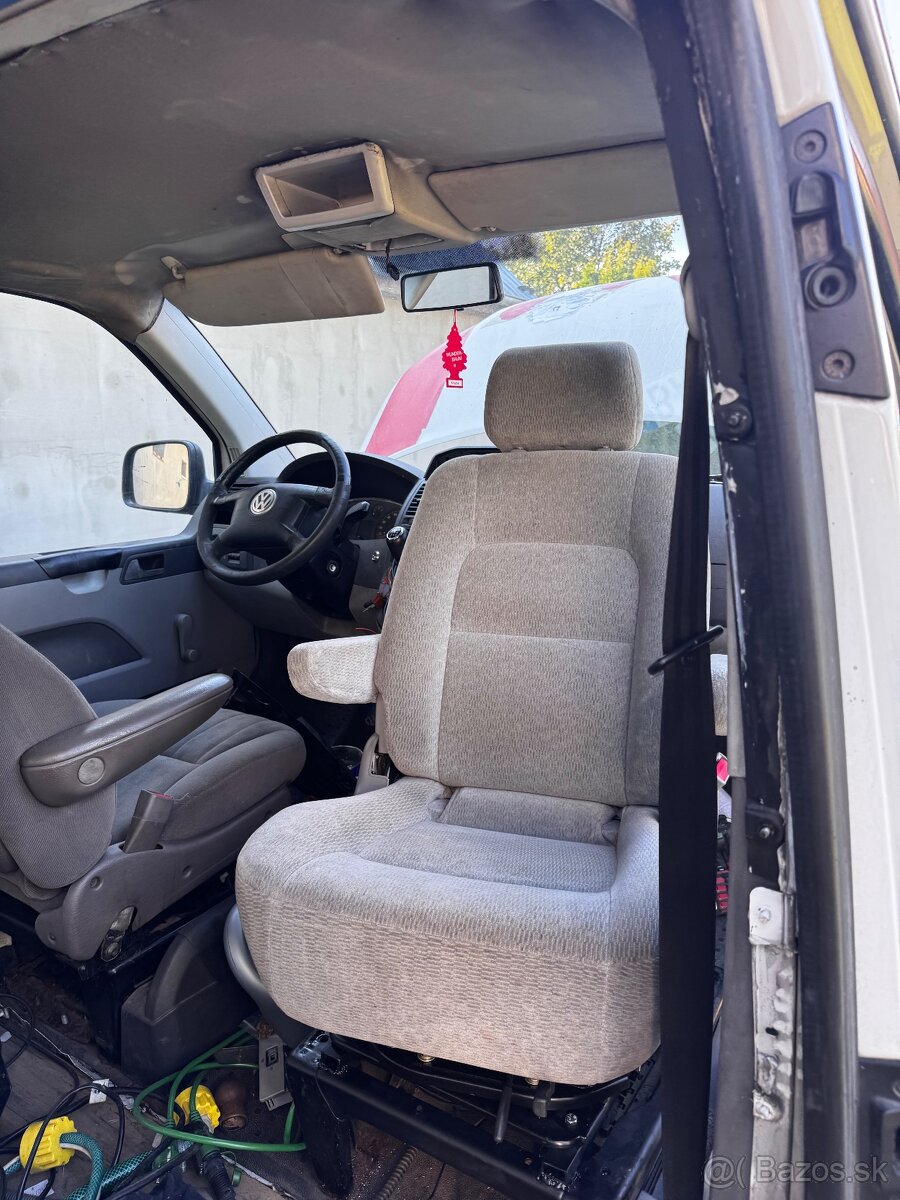 Volkswagen T5 4x4 96kw - 3