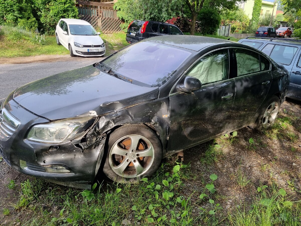 Predám Opel Insignia, rok výroby 2009 - 3