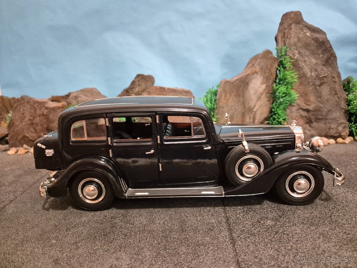 Prodám model 1:18 HORCH 851 Pullmann 1935 - 3
