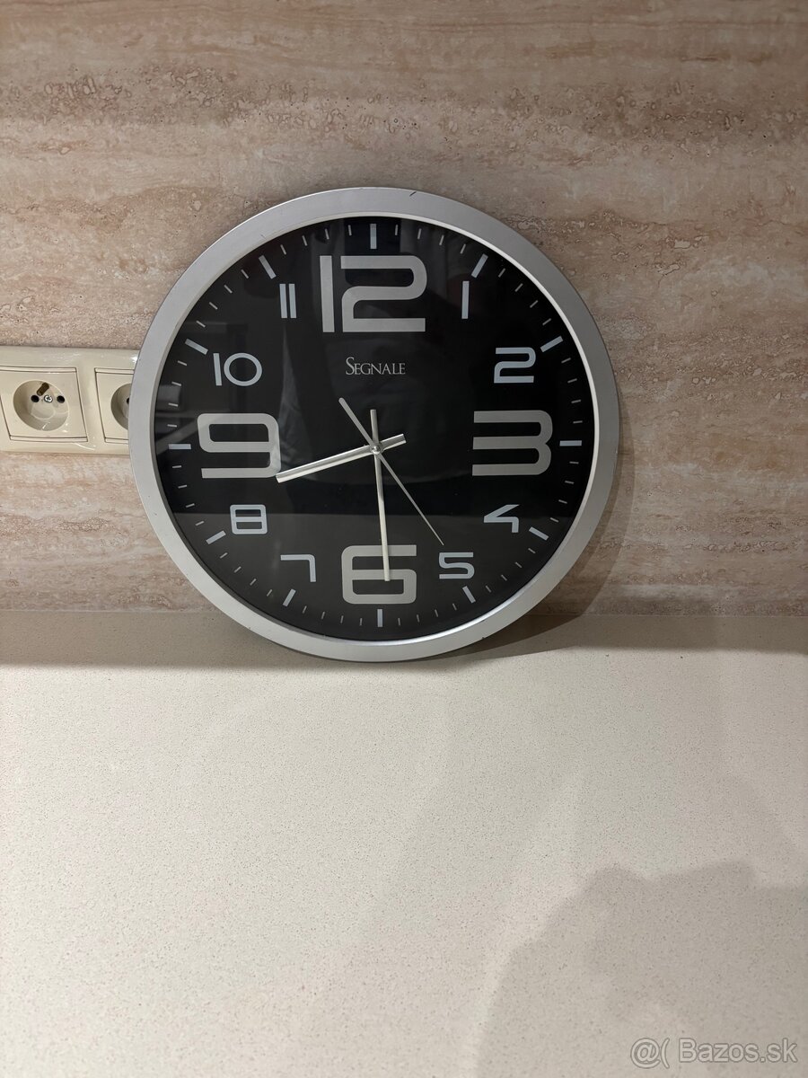 komoda so zavesnou polickou+ nastenne hodiny - 3