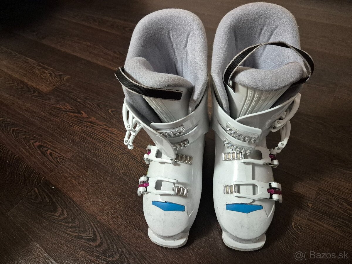 Predam dievcenske lyziarky - 3